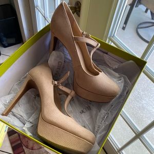 Gianni Bini high heels